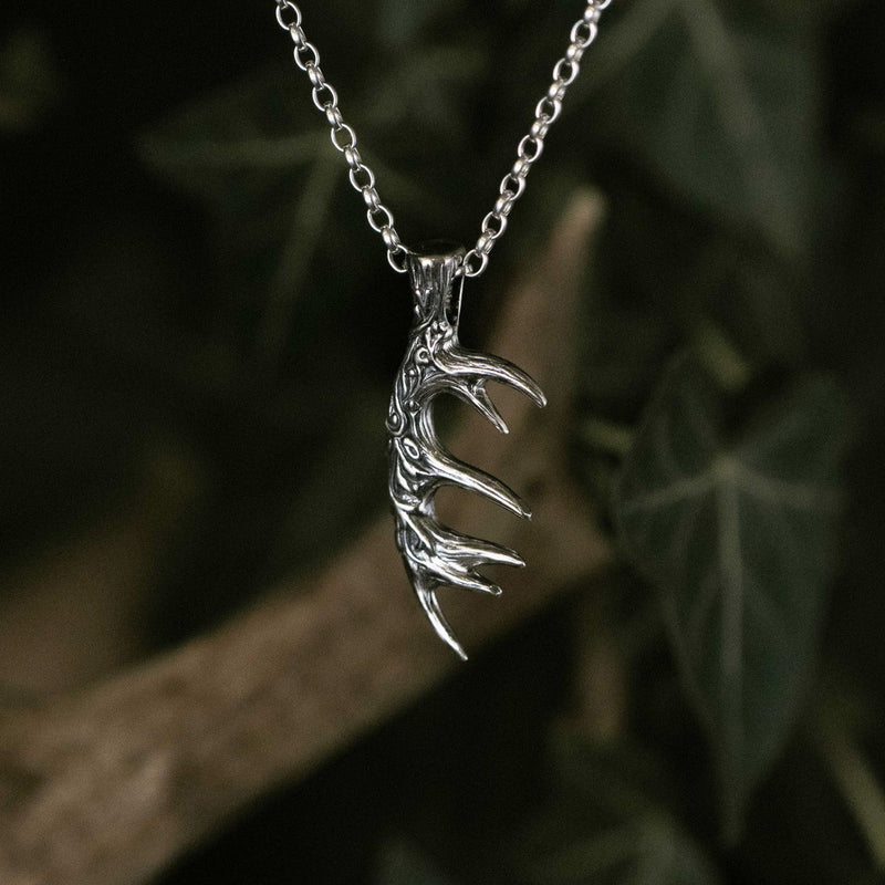 Sacred Clan: Deer Antler Pendant Necklace P1519