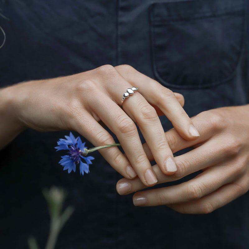 Silver Balance Pebble Ring R434